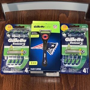 Brand New Gillette Labs New England Patriots Razor & 2 pkgs of Disposable Razors